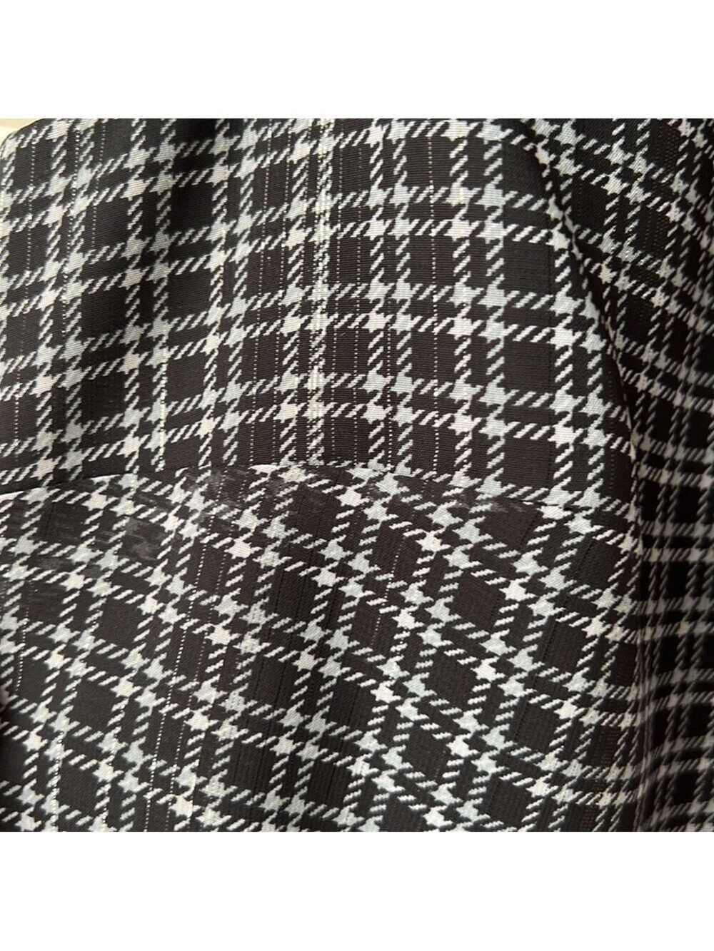 JONES NEW YORK Black & Silver Plaid Sleeveless Blouse Size 4 - Picture 12 of 14